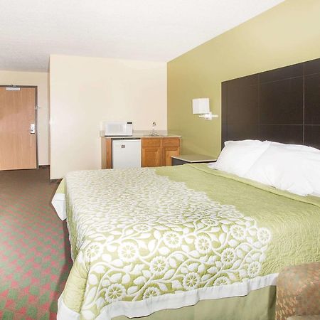 Days Inn By Wyndham Lexington Ne Zewnętrze zdjęcie