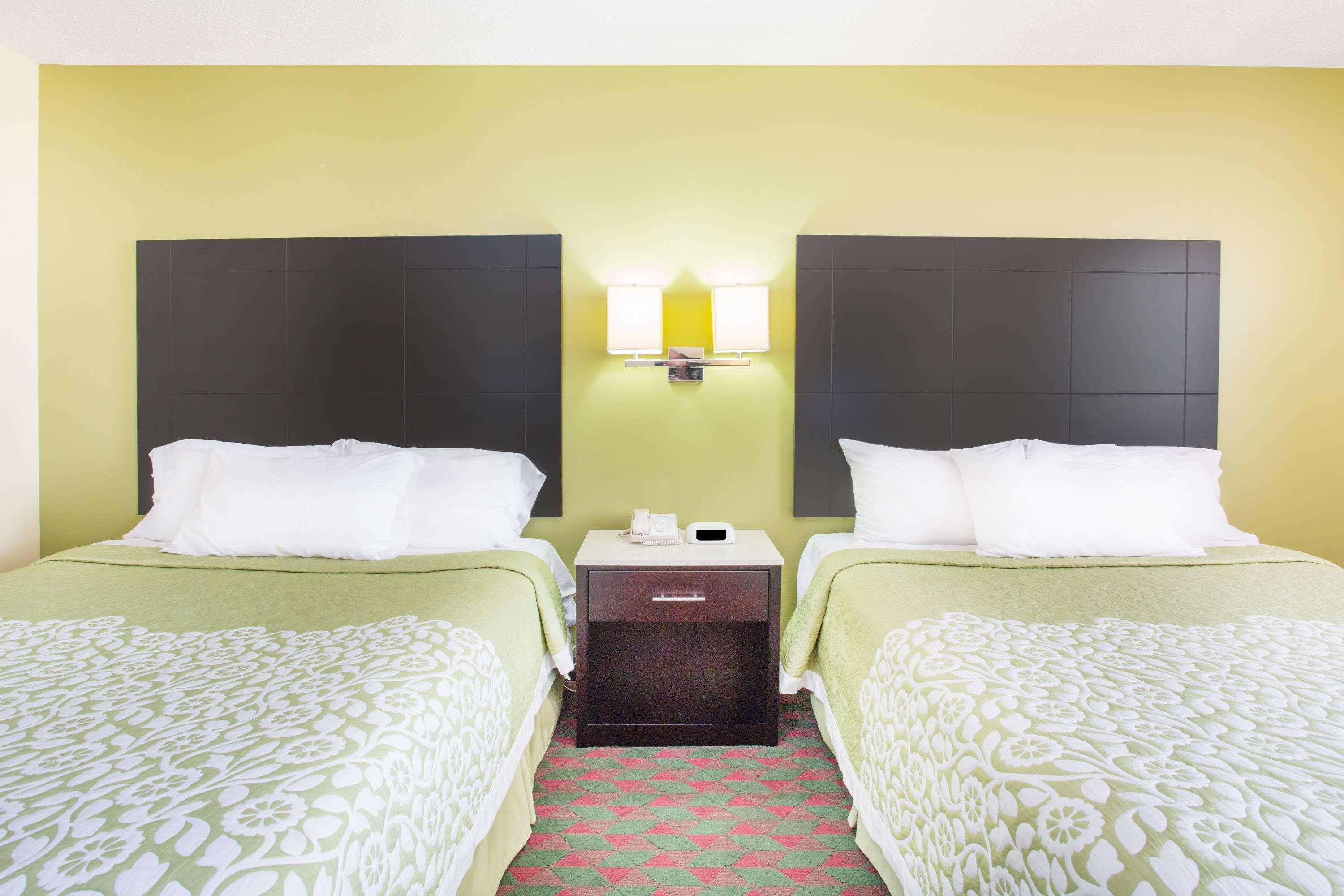 Days Inn By Wyndham Lexington Ne Zewnętrze zdjęcie